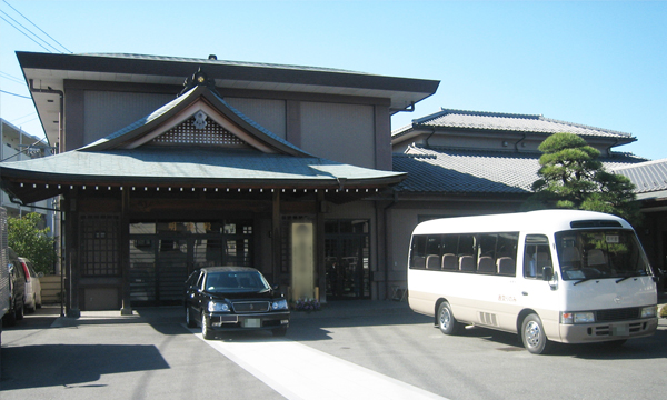 行徳駅前ホール 外観
